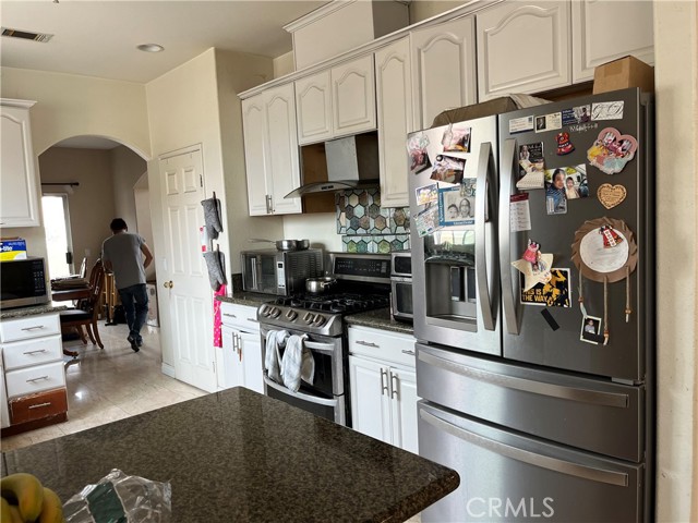 Detail Gallery Image 9 of 15 For 12385 Magnolia St, El Monte,  CA 91732 - 4 Beds | 3 Baths