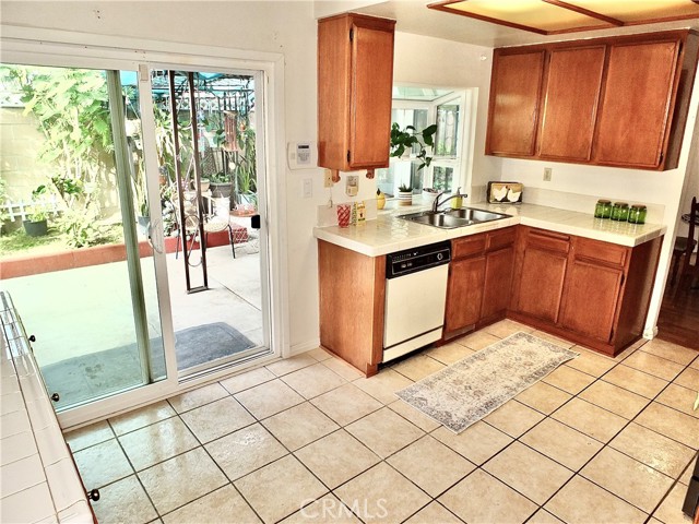 Detail Gallery Image 19 of 40 For 15121 Rancho Clemente, Paramount,  CA 90723 - 3 Beds | 2/1 Baths