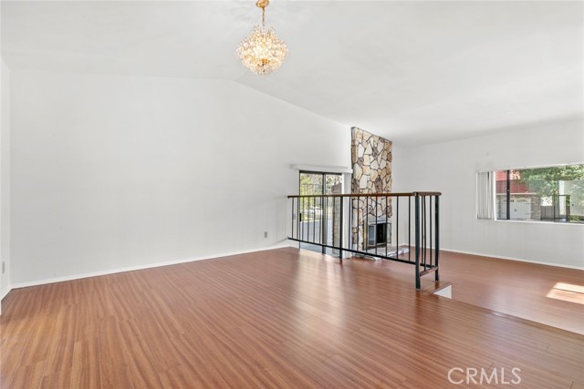 Detail Gallery Image 14 of 66 For 1321 Greenbriar, Glendale,  CA 91207 - 4 Beds | 3/1 Baths