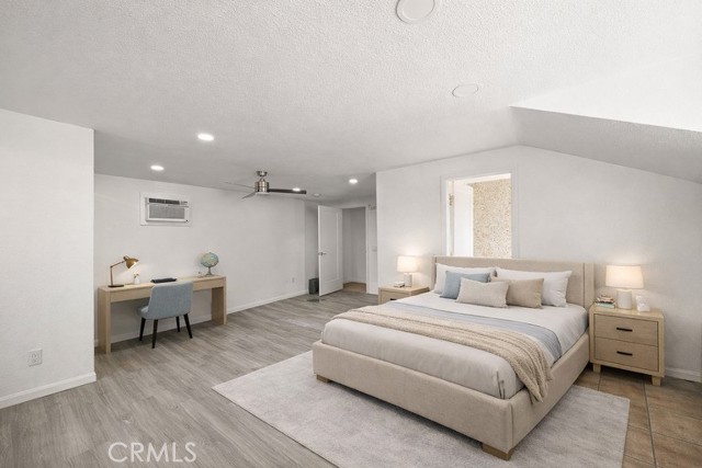 Detail Gallery Image 32 of 45 For 590 Traverse Dr, Costa Mesa,  CA 92626 - 4 Beds | 3 Baths