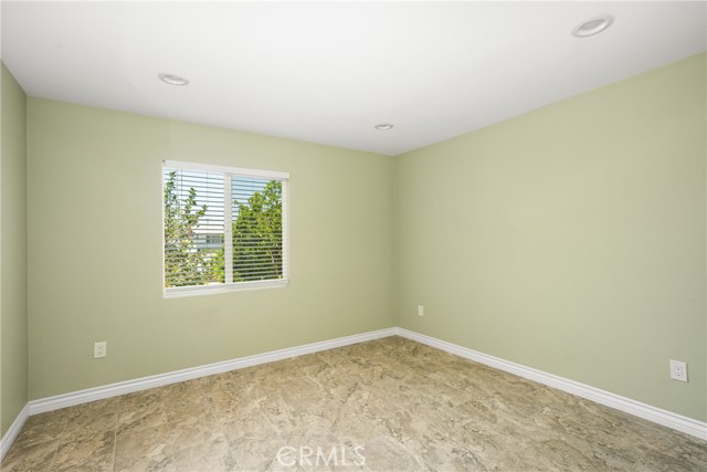 Image 24 of 31 For 1108 Groveland Place