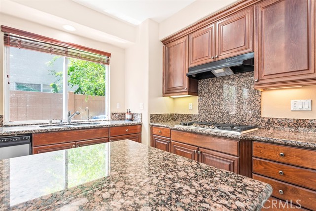 8180 E Brookdale Lane, Anaheim Hills CA: https://media.crmls.org/medias/27728305-3c2f-402b-8d34-3bba1e038df7.jpg