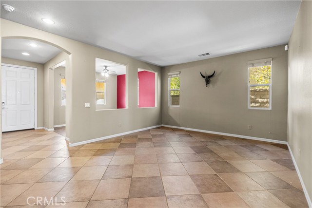 2123 Coconut Place, Palmdale CA: https://media.crmls.org/medias/2772952a-aac3-43da-a336-b2a56b1e3870.jpg