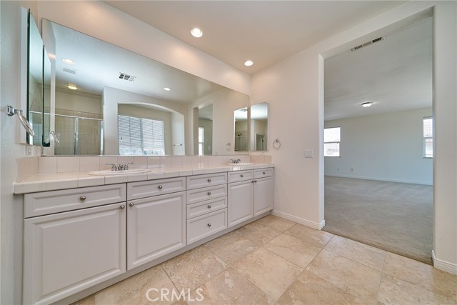 Detail Gallery Image 23 of 37 For 7 Volta Del Tintori St, Lake Elsinore,  CA 92532 - 5 Beds | 4/1 Baths