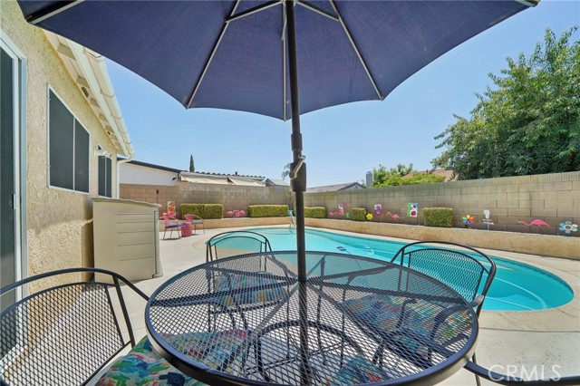 6253 Hamilton Court, Chino CA: https://media.crmls.org/medias/27742ef4-ebcf-4436-a82f-56de3a93a53b.jpg