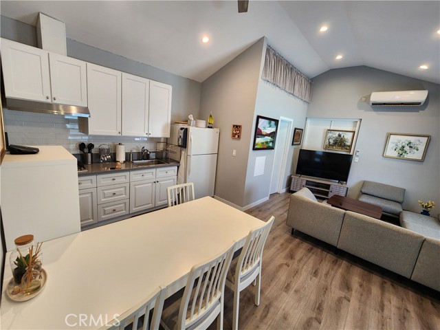 Detail Gallery Image 21 of 30 For 1332 Winchester Ave a,  Glendale,  CA 91201 - 1 Beds | 1 Baths