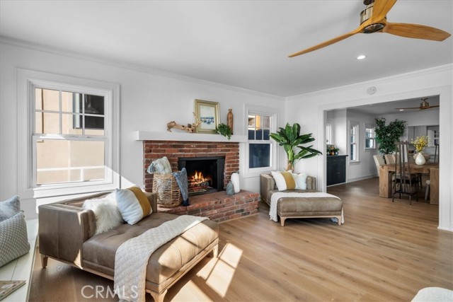 1000 The Strand, Manhattan Beach CA: https://media.crmls.org/medias/27746d77-8dc2-4bd1-a581-9aa5f1fce56e.jpg