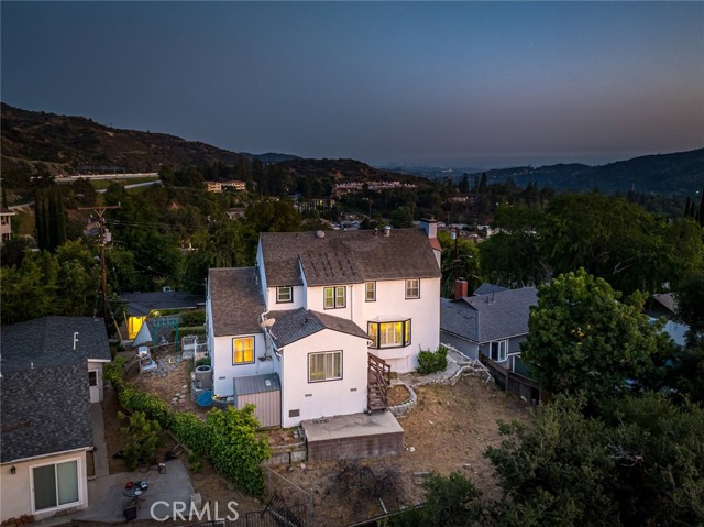 1967 Hilldale Drive, La Canada Flintridge CA: https://media.crmls.org/medias/27749a0d-f07b-4024-a5f9-97125059b3dd.jpg