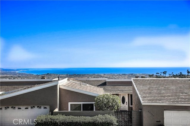 Inside or outside you have panoramic coastline views.
