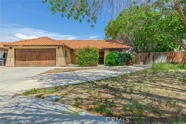 Detail Gallery Image 2 of 45 For 43046 21st St, Lancaster,  CA 93536 - 3 Beds | 2 Baths