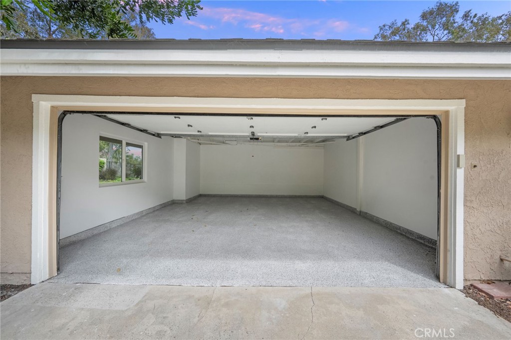 https://media.crmls.org/medias/2776d5b4-3b7a-47e5-a613-301ca0f6f0fb.jpg?preset=X-Large