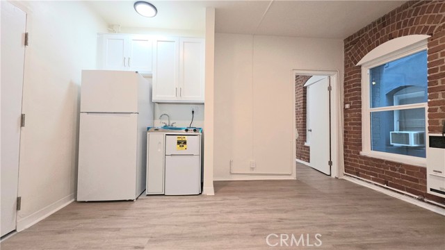 Detail Gallery Image 3 of 12 For 3408 Sunset Boulevard #107,  Silver Lake Los Angeles,  CA 90026 - 1 Beds | 1 Baths