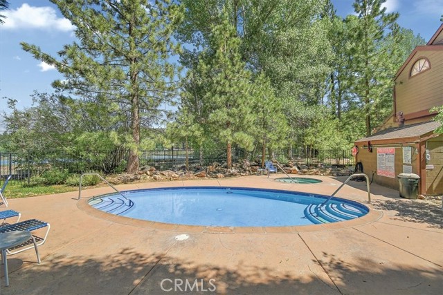 Detail Gallery Image 31 of 32 For 711 Cienega Rd #B,  Big Bear Lake,  CA 92315 - 3 Beds | 2 Baths