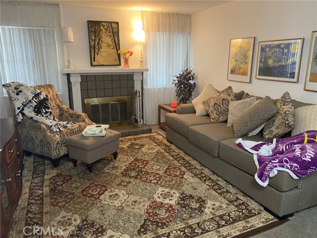 Detail Gallery Image 7 of 22 For 9605 Emerald Ct, Fontana,  CA 92335 - 3 Beds | 2 Baths