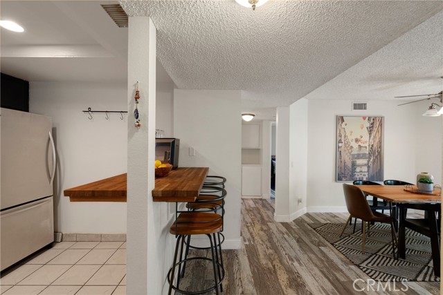 645 Pacific Avenue, Long Beach CA: https://media.crmls.org/medias/2779b0b7-6fc1-47ef-8a98-88b494977599.jpg