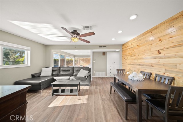 1258 Holly Lane, Calimesa CA: https://media.crmls.org/medias/2779e2e8-5a09-41f5-aea8-76bff9cdcd1a.jpg