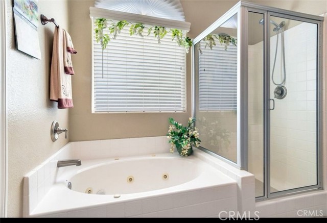 Detail Gallery Image 7 of 12 For 12613 Tamarisk Rd Rd, Victorville,  CA 92395 - 3 Beds | 2/1 Baths