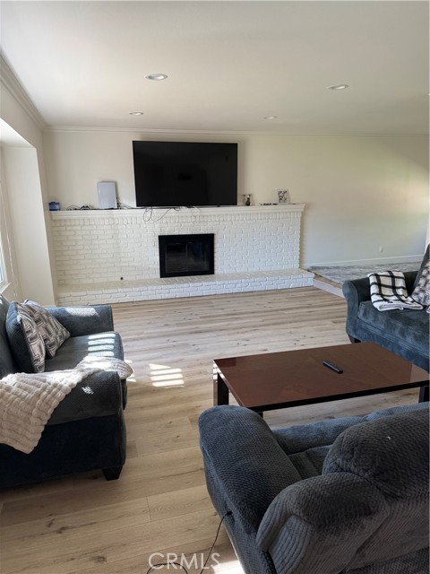 Detail Gallery Image 3 of 17 For 135 Lupe, Newbury Park,  CA 91320 - 4 Beds | 3 Baths