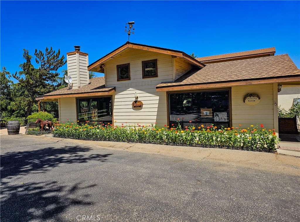 2023 Twelve Oaks Drive