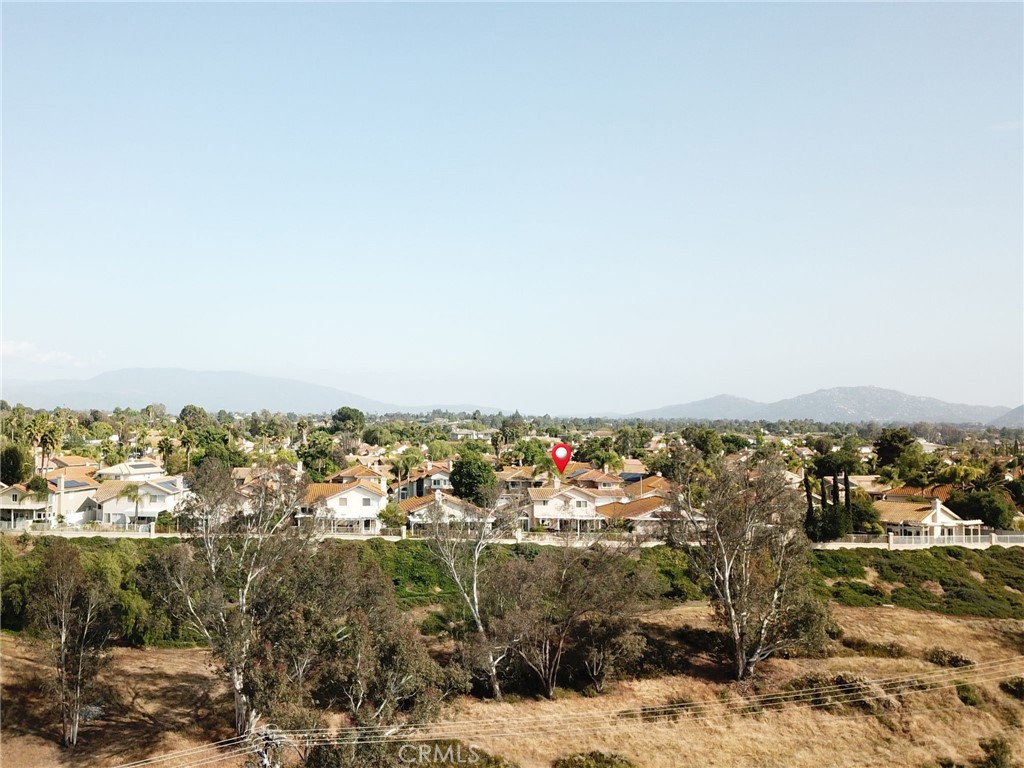 https://media.crmls.org/medias/277ba08d-8119-4b4d-9b57-0cce61bf6b49.jpg?preset=X-Large