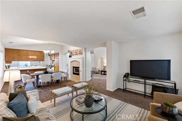 Detail Gallery Image 9 of 27 For 8847 N Woodrow, Fresno,  CA 93720 - 5 Beds | 3/1 Baths