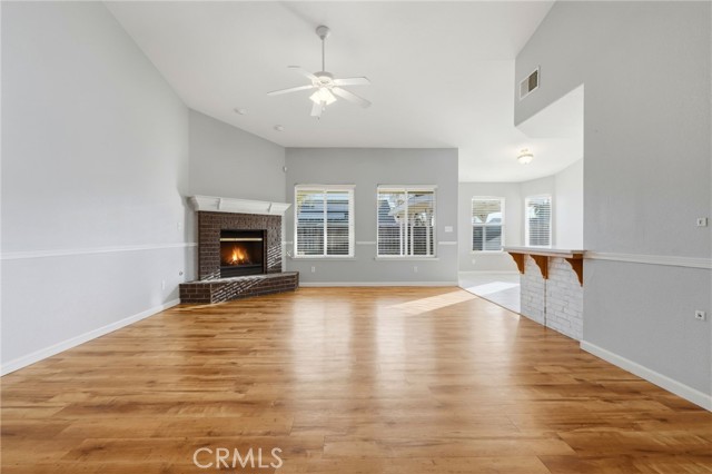 Detail Gallery Image 19 of 57 For 1095 W Saffron, Hanford,  CA 93230 - 4 Beds | 2 Baths