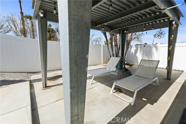 Detail Gallery Image 17 of 34 For 5559 Royal Hill Dr, Riverside,  CA 92506 - 4 Beds | 2/1 Baths