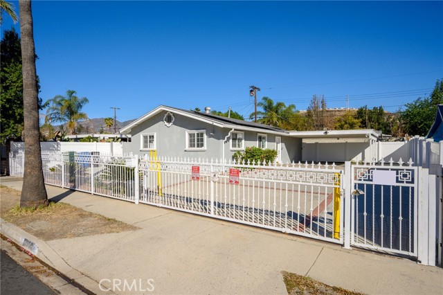 Detail Gallery Image 1 of 36 For 11900 Cometa Ave, Pacoima,  CA 91331 - 3 Beds | 2 Baths