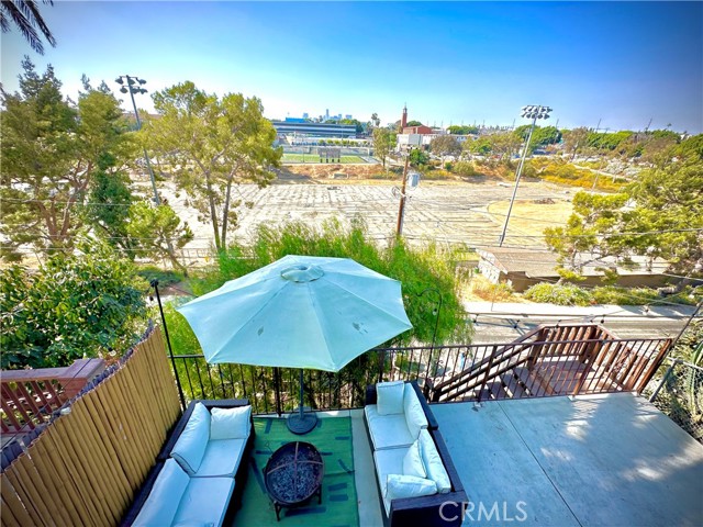 Detail Gallery Image 23 of 28 For 950 S Mott St, Los Angeles,  CA 90023 - 4 Beds | 1 Baths