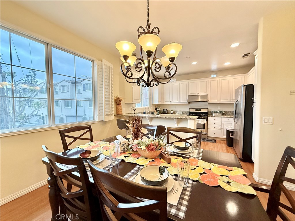 MLS #OC25256183 image #8