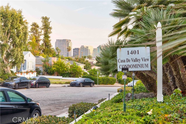 Detail Gallery Image 11 of 48 For 1401 Valley View Rd #215,  Glendale,  CA 91202 - 2 Beds | 2 Baths