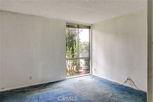 Detail Gallery Image 13 of 34 For 6405 Green Valley Cir #203,  Culver City,  CA 90230 - 3 Beds | 2 Baths