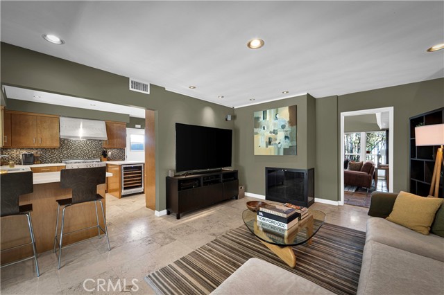 Detail Gallery Image 21 of 60 For 6119 Mary Ellen, Valley Glen,  CA 91401 - 4 Beds | 2 Baths