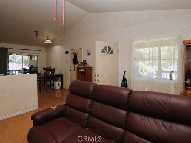 15595 34th Avenue, Clearlake CA: https://media.crmls.org/medias/277f6a53-883b-41ee-879a-9276bf9e37ed.jpg