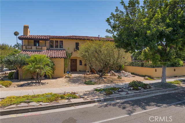 516 E Stocker Street, Glendale CA: https://media.crmls.org/medias/27801cf7-6233-4d42-8fa5-dc65bfdcc2da.jpg