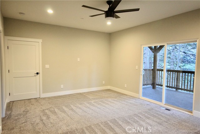Detail Gallery Image 9 of 14 For 375 S Fairway Dr, Lake Arrowhead,  CA 92352 - 3 Beds | 2/1 Baths