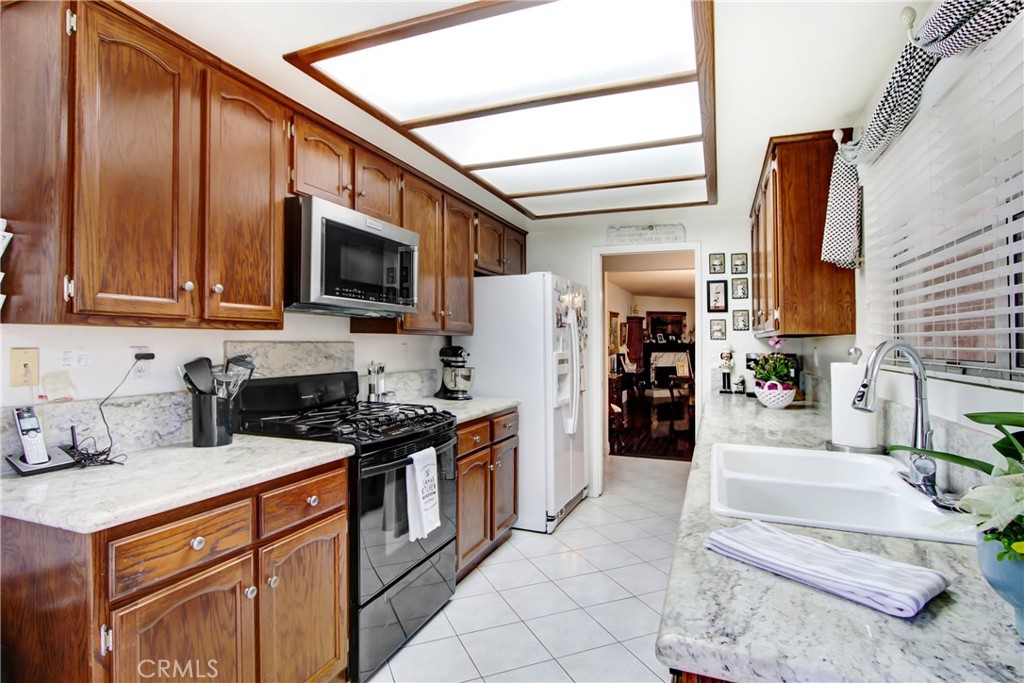 MLS #CV25194391 image #5