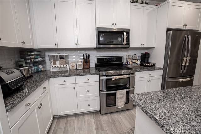 Detail Gallery Image 12 of 32 For 30565 Ticonderoga, Murrieta,  CA 92563 - 3 Beds | 2/1 Baths