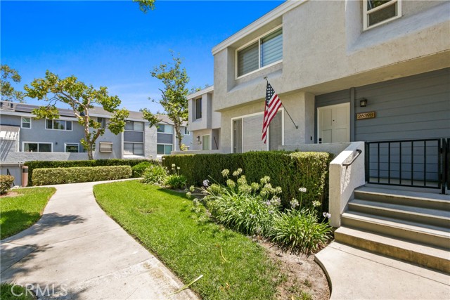 26398 Waterford Circle, Lake Forest CA: https://media.crmls.org/medias/2780d8df-e898-4a30-975c-1d845d6d5fe6.jpg