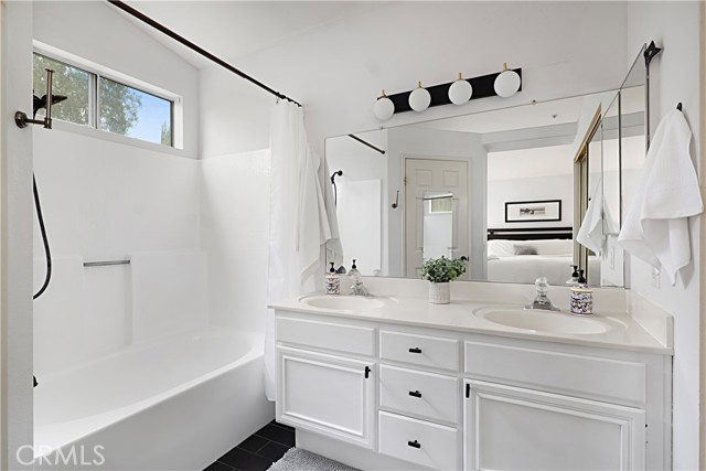 Detail Gallery Image 17 of 27 For 1226 via Angelica, Vista,  CA 92081 - 3 Beds | 2/1 Baths