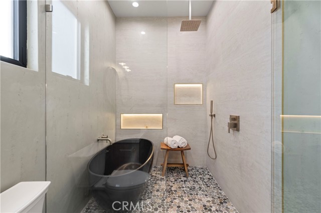 Detail Gallery Image 28 of 73 For 4026 Garden Ave, Los Angeles,  CA 90039 - 5 Beds | 4/2 Baths