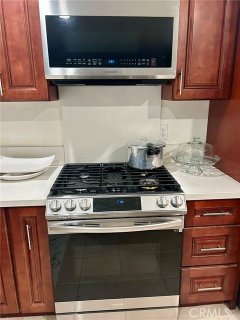 3964 Hibbert Court, Simi Valley CA: https://media.crmls.org/medias/2782db98-fbbb-438c-b588-26e855d98279.jpg