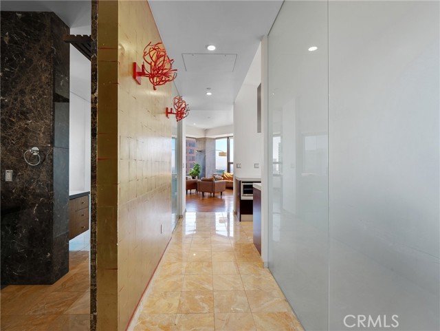 Detail Gallery Image 4 of 49 For 1100 Wilshire Bld #2911,  Los Angeles,  CA 90017 - 2 Beds | 1 Baths