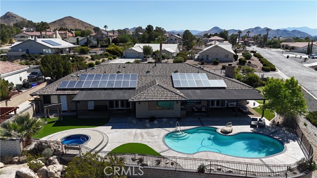 Detail Gallery Image 5 of 75 For 16324 Crown Valley, Apple Valley,  CA 92307 - 4 Beds | 3 Baths