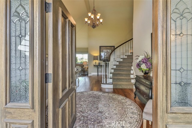 11583 Flowerwood Court, Moorpark CA: https://media.crmls.org/medias/27846414-d7ac-4e16-93e2-1338b67cee00.jpg