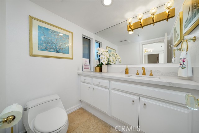 67 Sea Island Drive, Newport Beach CA: https://media.crmls.org/medias/27858110-1afd-4f25-a93c-fd440172ebb4.jpg