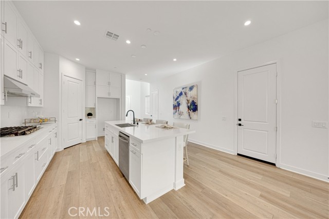 Detail Gallery Image 8 of 46 For 22049 Portofino Dr, Walnut,  CA 91789 - 4 Beds | 3/1 Baths