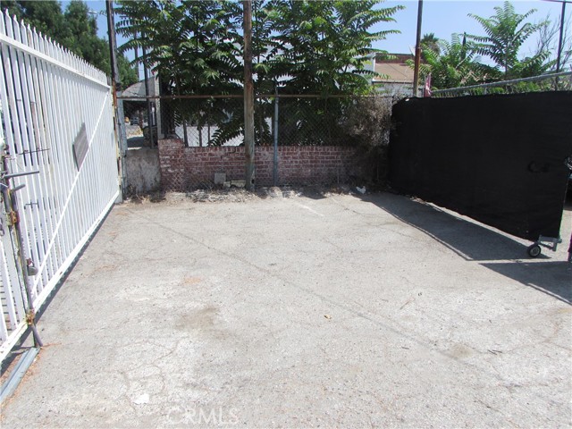 Image 36 of 50 For 3900 Figueroa