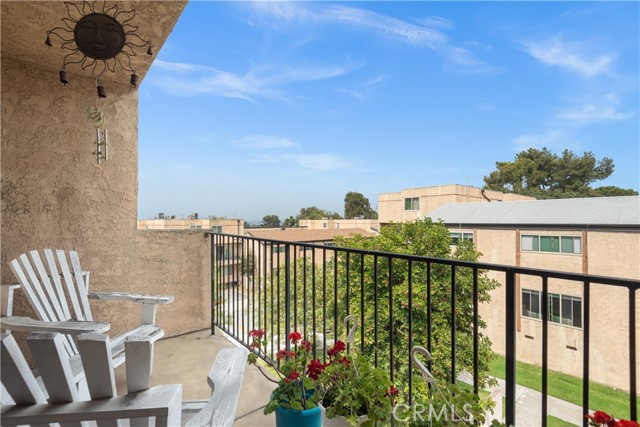 Detail Gallery Image 5 of 23 For 1705 Neil Armstrong St #208,  Montebello,  CA 90640 - 2 Beds | 1 Baths