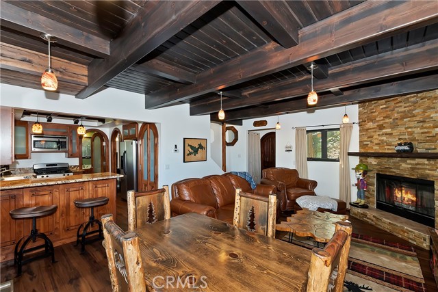 28545 Wabash Drive, Lake Arrowhead CA: https://media.crmls.org/medias/27869bcb-75ed-415b-94d8-8b7d653d3f33.jpg